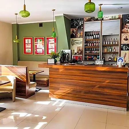 Poniwiec Mala Czantoria Couette-café 3*